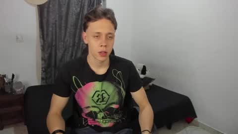 Julius Novachrono  online show from April 19, 12:21 am