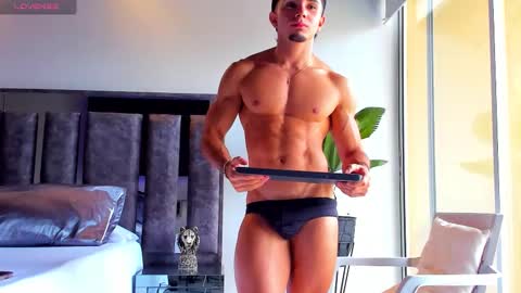 Santiago Seans online show from December 2, 3:37 pm