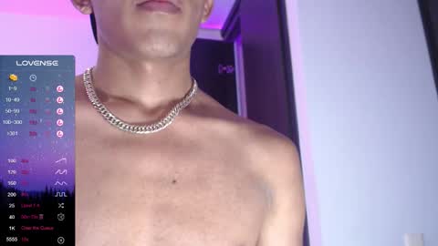 santi online show from December 4, 4:19 am