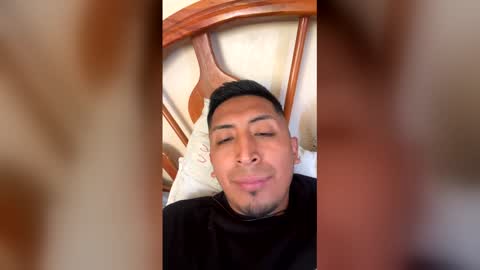 santisanton online show from February 15, 9:23 pm