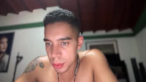 santoxxxkinney online show from February 9, 12:59 am