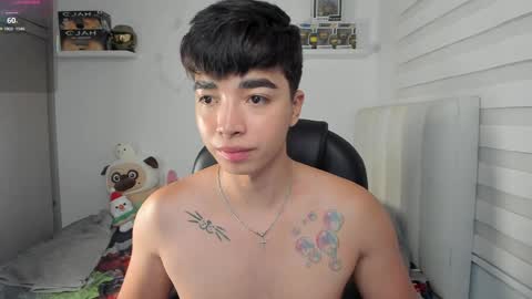 Mr. Santiago online show from April 3, 2:25 pm