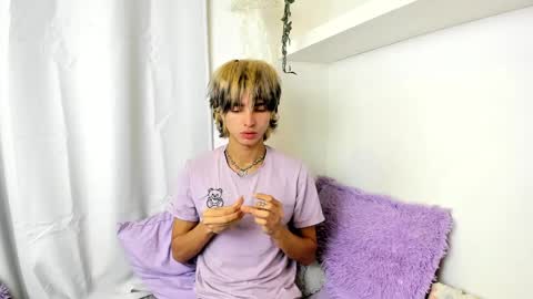 kitty online show from December 17, 3:17 am