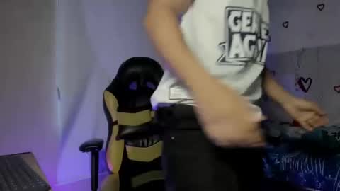 Evans Williams online show from February 16, 7:16 pm