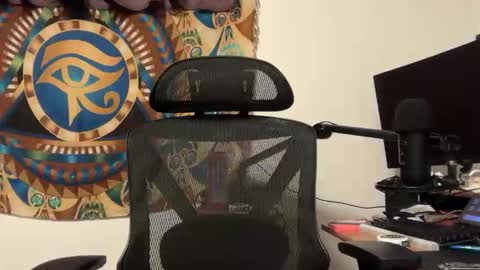 SirGapesAlot online show from March 31, 7:10 am