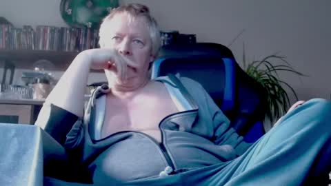 Thomas online show from January 2, 9:22 am