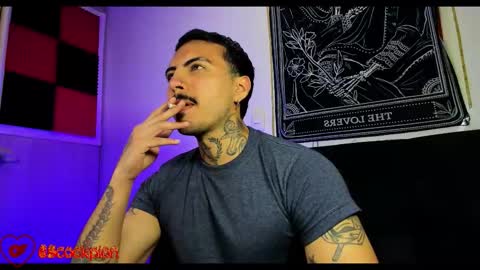 Alejandro help me to reach 200 thumps up online show from October 15, 8:22 am