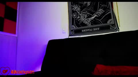 Alejandro help me to reach 200 thumps up online show from October 17, 8:29 am