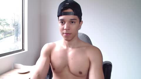 Snapshot of scott_brasher1 chatting on February 17, 9:08 pm Twitter Scott brasher1 Instagram Camiloestuardo2 online show from February 17, 9:08 pm