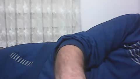 Snapshot of screw2 chatting on January 29, 9:39 pm Evren online show from January 29, 9:39 pm