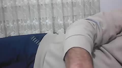 Snapshot of screw2 chatting on January 1, 12:11 am Evren online show from January 1, 12:11 am