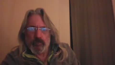 seantheflyer online show from December 7, 1:04 am