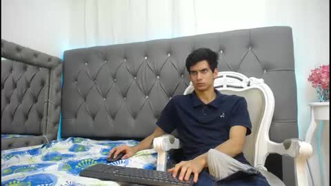 sebalexis7 online show from October 7, 6:17 am