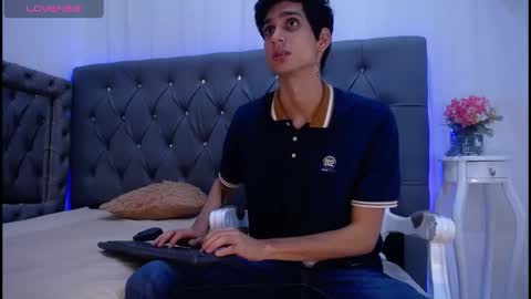 sebalexis7 online show from October 28, 3:09 am