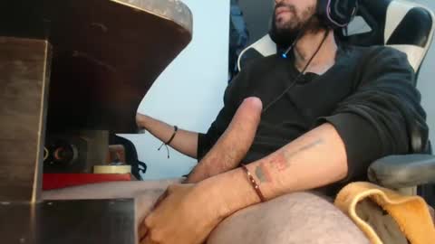 sebas21cm1 online show from January 23, 1:45 pm