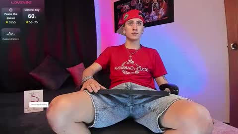 Snapshot of sebas_maverick chatting on October 21, 11:24 am Sebastian online show from October 21, 11:24 am