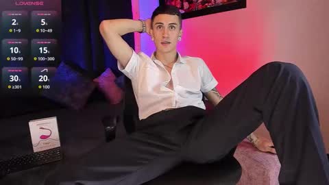Snapshot of sebas_maverick chatting on October 18, 3:22 am Sebastian online show from October 18, 3:22 am