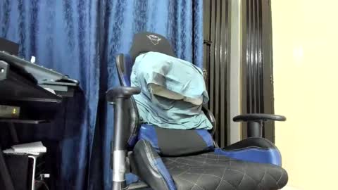 Snapshot of sebastiam_blake chatting on October 18, 5:12 am sebastiam_blake online show from October 18, 5:12 am