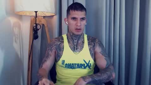 Snapshot of sebastian_muss chatting on September 19, 10:42 pm Sebastian online show from September 19, 10:42 pm
