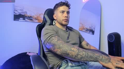 Lucian Sinclair online show from December 22, 11:31 pm