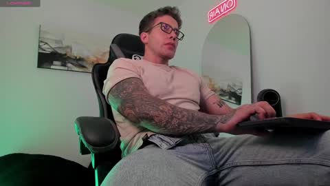 Lucian Sinclair online show from January 24, 12:52 am