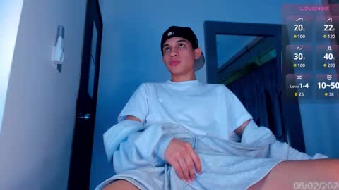 Sebastian online show from February 7, 4:19 am