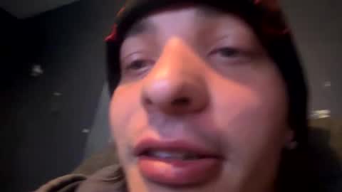 Snapshot of seemystick123 chatting on October 10, 4:39 am seemystick123 online show from October 10, 4:39 am