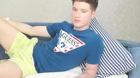 Snapshot of semyonone chatting on October 22, 6:43 pm Semyon online show from October 22, 6:43 pm