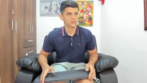 Snapshot of sensei_pprs chatting on September 26, 2:26 pm sensei pprs online show from September 26, 2:26 pm