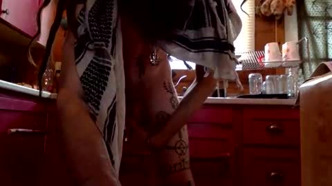 sensiswitch online show from February 17, 6:15 pm