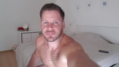 Snapshot of sexyandmarried chatting on January 2, 11:31 am sexyandmarried online show from January 2, 11:31 am