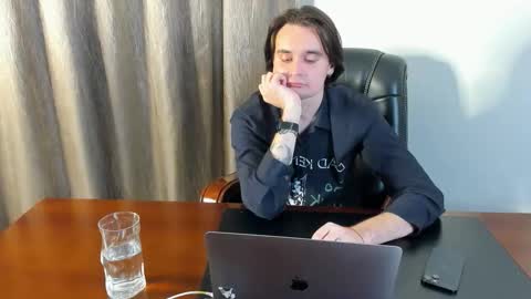 Snapshot of shame_onme chatting on October 30, 12:24 am shame online show from October 30, 12:24 am