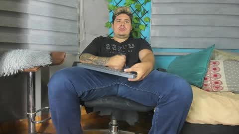 Snapshot of sharkmerlin chatting on January 7, 1:54 pm jhon deibyd online show from January 7, 1:54 pm
