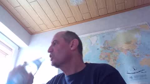 Snapshot of sharpshoder chatting on September 25, 11:20 am Peter online show from September 25, 11:20 am