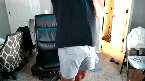 shimmyloe online show from January 12, 4:05 am