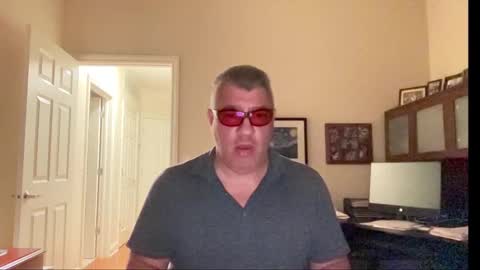 Chicago Guy online show from September 26, 3:59 am