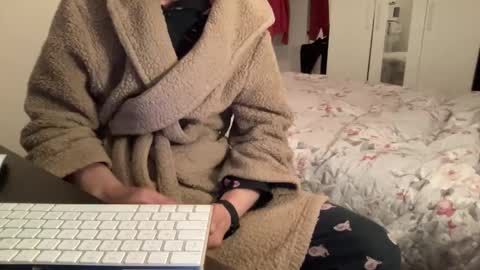 shyboy0533 online show from December 21, 4:26 pm