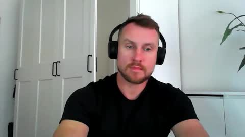 Snapshot of siggurd7one chatting on September 20, 10:59 am Orlando online show from September 20, 10:59 am