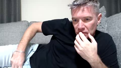 Ricky online show from November 20, 8:29 pm