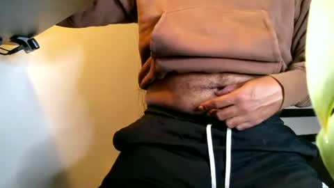 singoutloud37 online show from November 21, 5:06 am