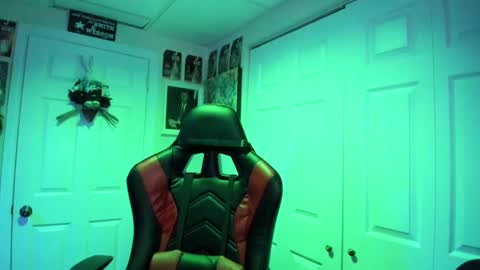 69peeps online show from January 5, 10:10 am