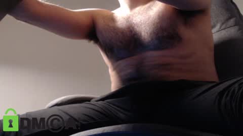 Snapshot of skankhunt9000 chatting on December 4, 3:59 am Your Master MasterD9000 online show from December 4, 3:59 am