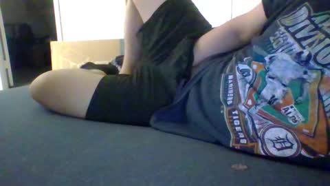 skateandjerk1996 online show from April 11, 5:36 am