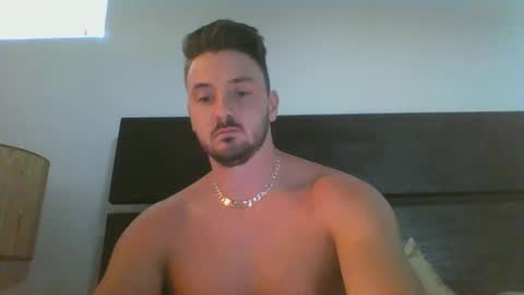 skinnyguylongdick1 online show from February 21, 12:49 am