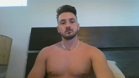 skinnyguylongdick1 online show from January 5, 11:33 pm