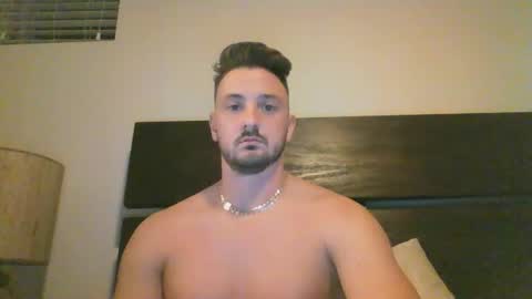 skinnyguylongdick1 online show from January 15, 1:34 am