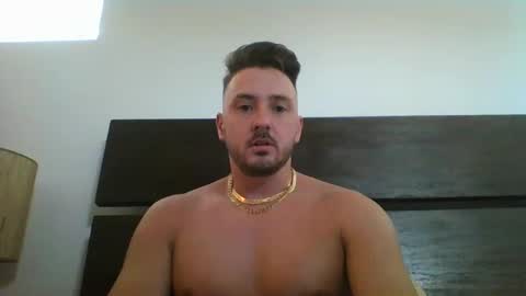 skinnyguylongdick1 online show from December 22, 7:10 pm