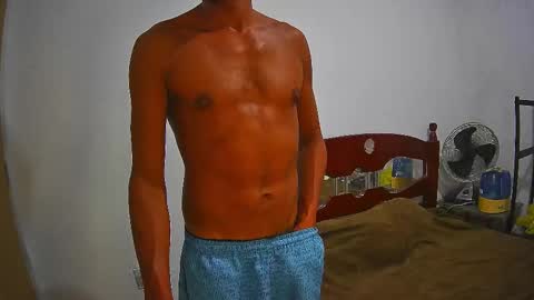 Skinny Latin Man online show from February 1, 2:47 am