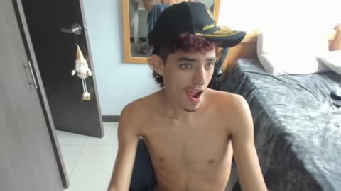 skinnypipe15 online show from November 10, 5:18 pm