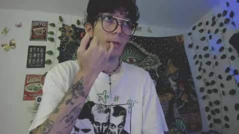 skiny_dann online show from April 21, 2:37 am
